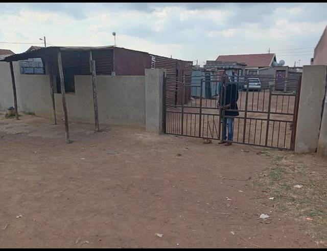 LAND FOR SALE IN PALM RIDGE